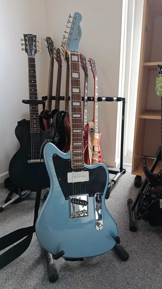 Twang.